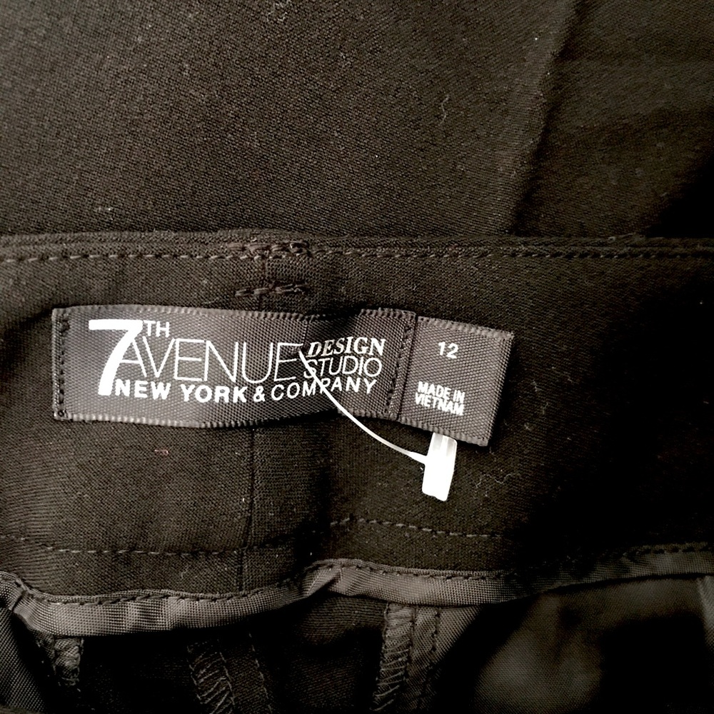 NWT New York & Co. Mid-Rise Bootcut Pant - All-Season Stretch Pants. Size 12 - Picture 3 of 4